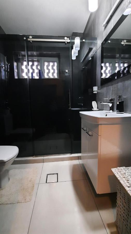 Stan Na Dan Apartman D Lux Jacuzzi Kragujevac Exterior photo