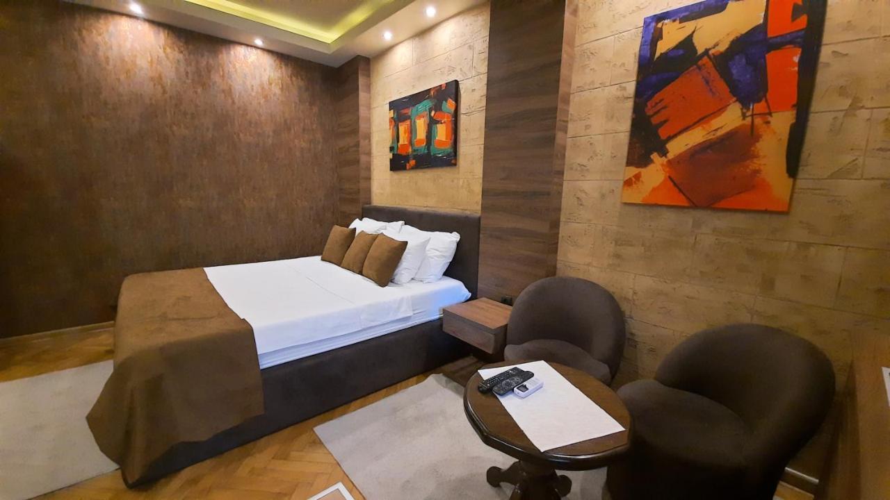 Stan Na Dan Apartman D Lux Jacuzzi Kragujevac Exterior photo