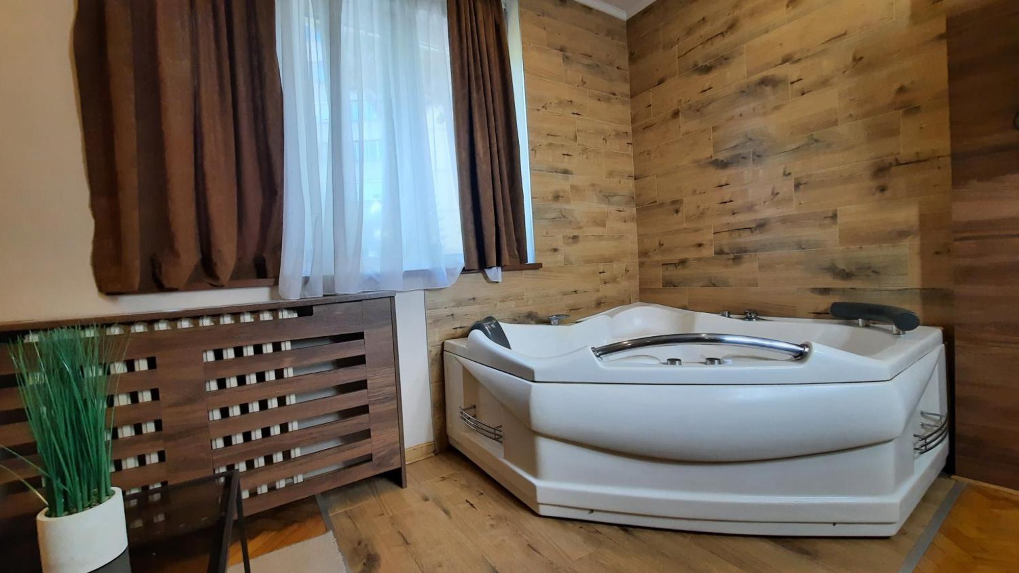 Stan Na Dan Apartman D Lux Jacuzzi Kragujevac Exterior photo