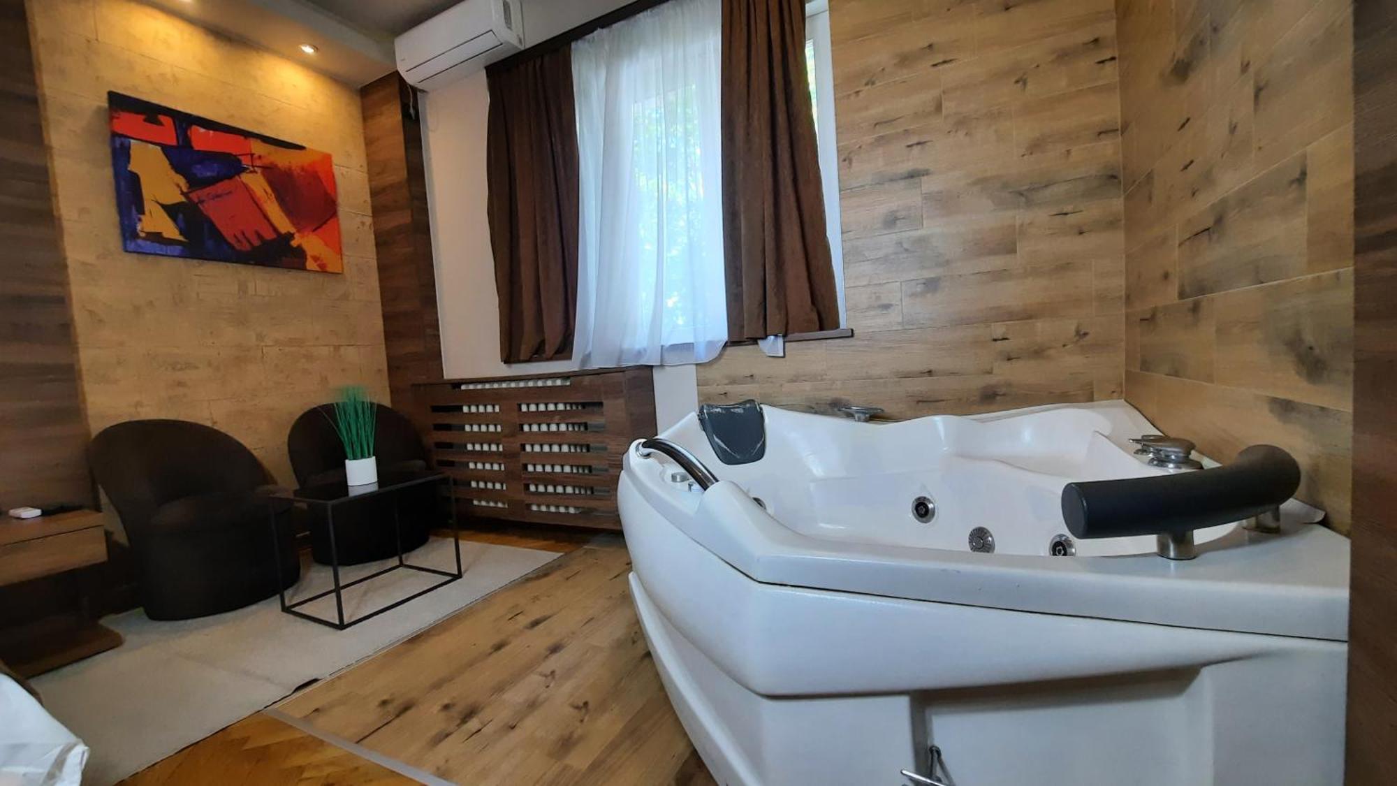 Stan Na Dan Apartman D Lux Jacuzzi Kragujevac Exterior photo