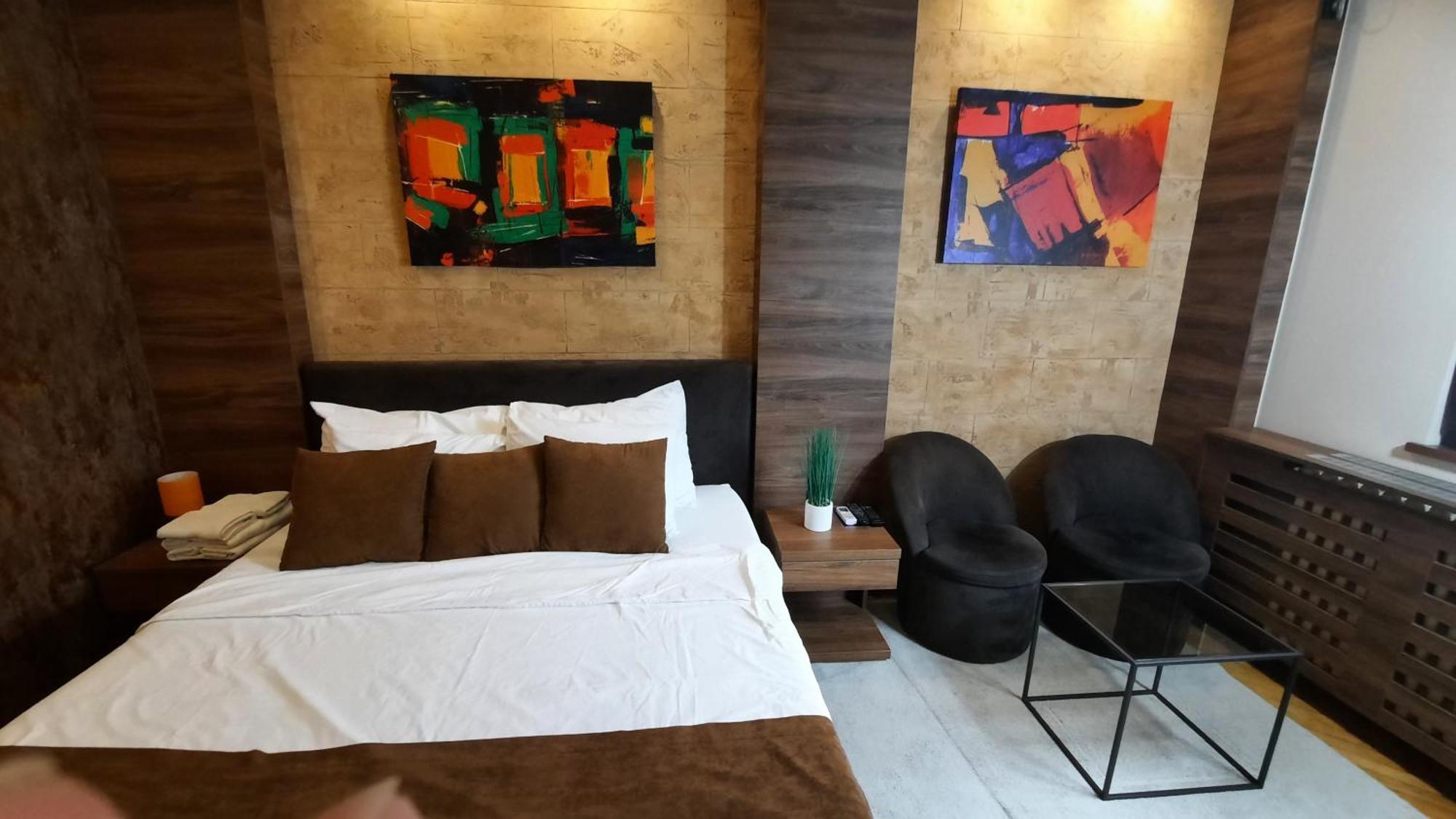 Stan Na Dan Apartman D Lux Jacuzzi Kragujevac Exterior photo