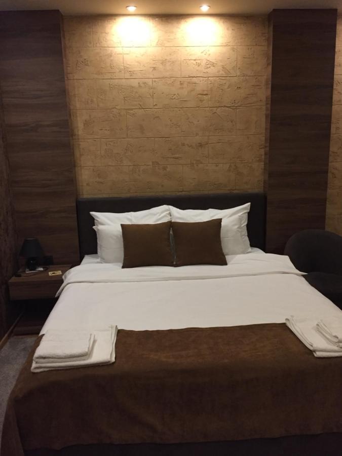 Stan Na Dan Apartman D Lux Jacuzzi Kragujevac Exterior photo